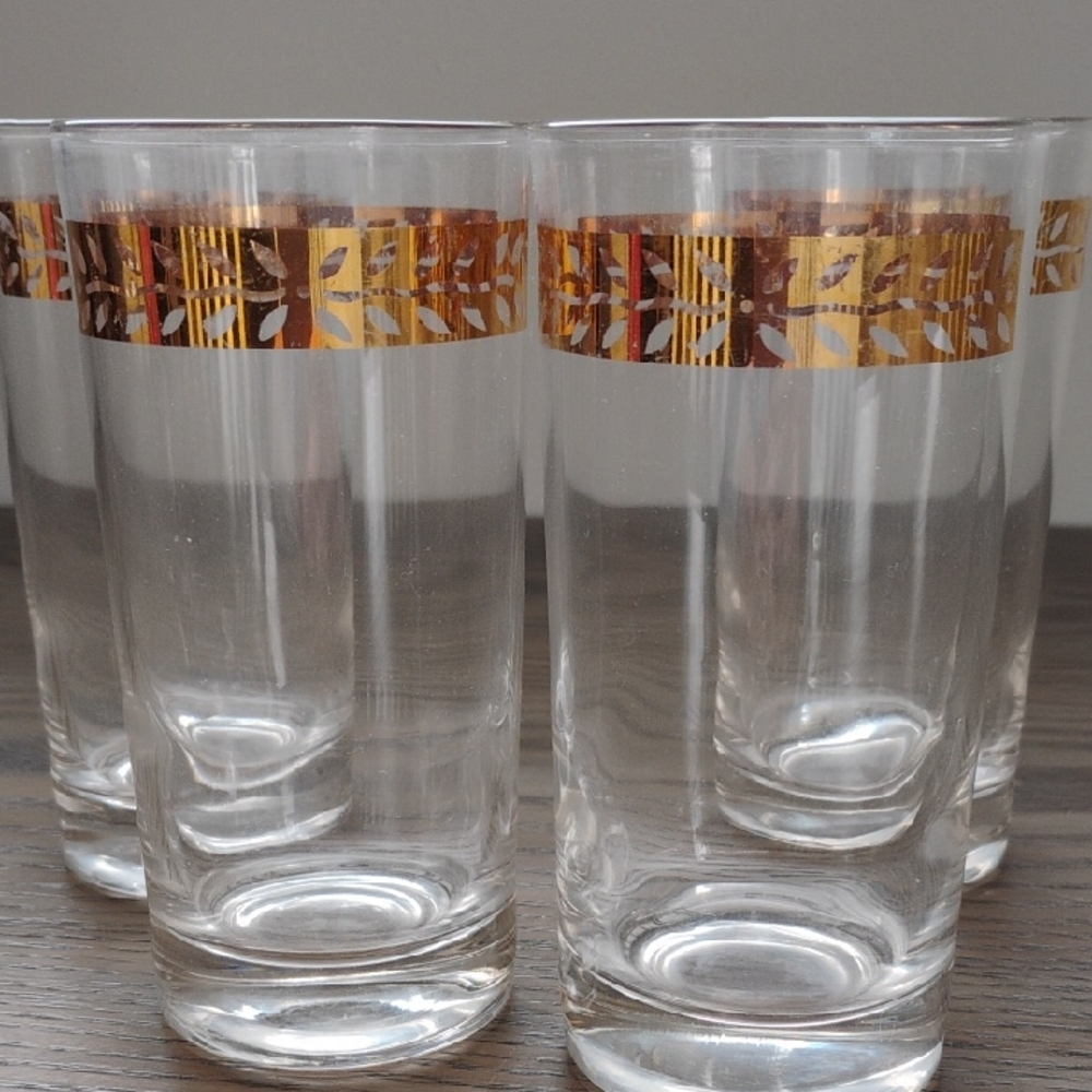 Vintage Elegant Glass Tumblers With Gold Embellishments